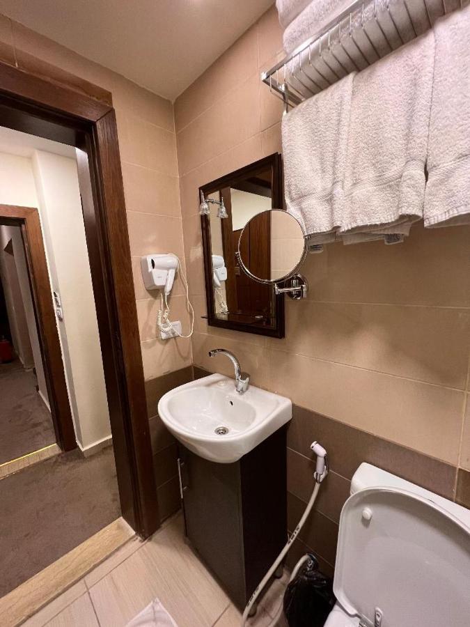 Shaqilath Hotel Wadi Musa Esterno foto