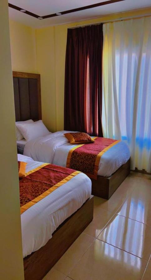Shaqilath Hotel Wadi Musa Esterno foto
