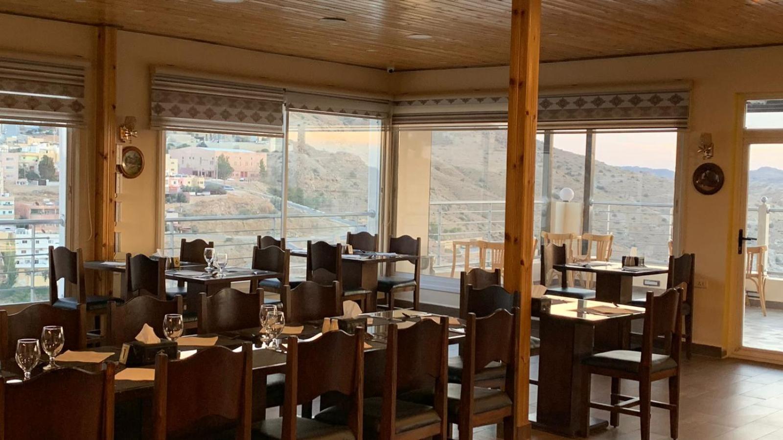 Shaqilath Hotel Wadi Musa Esterno foto