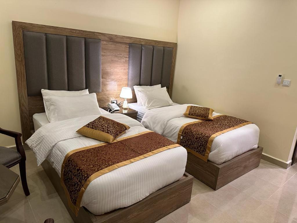 Shaqilath Hotel Wadi Musa Esterno foto