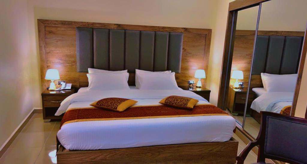 Shaqilath Hotel Wadi Musa Esterno foto