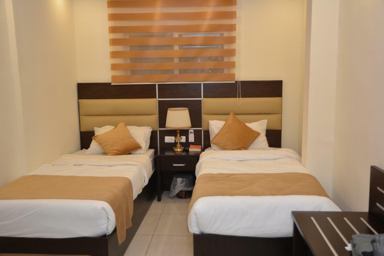 Shaqilath Hotel Wadi Musa Esterno foto