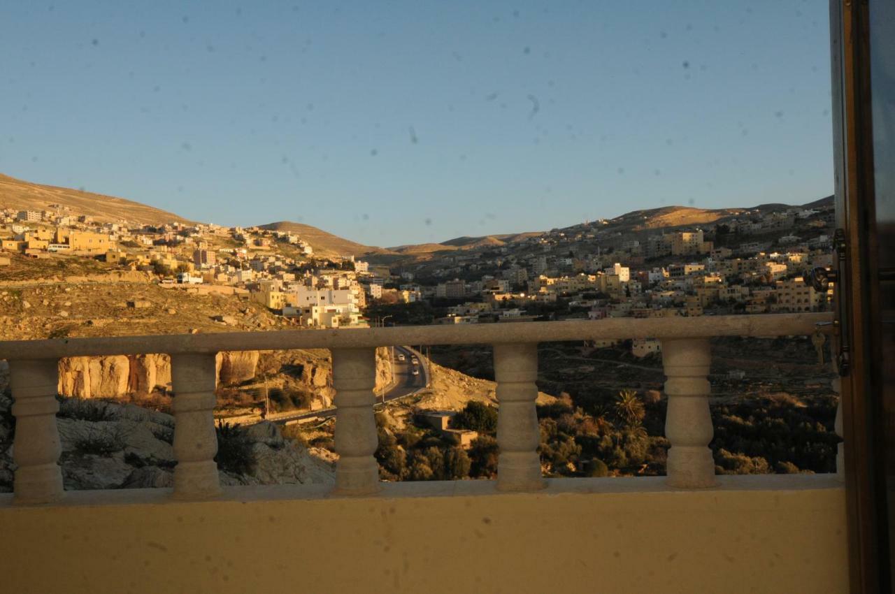 Shaqilath Hotel Wadi Musa Esterno foto