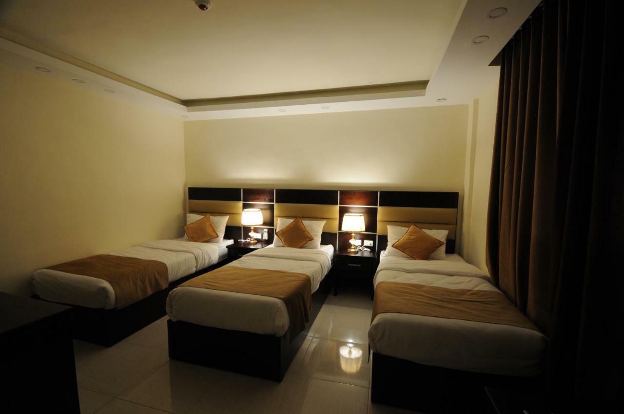 Shaqilath Hotel Wadi Musa Esterno foto