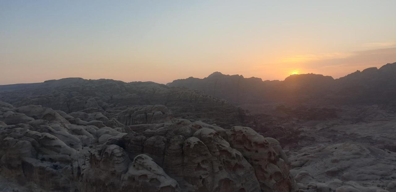Shaqilath Hotel Wadi Musa Esterno foto